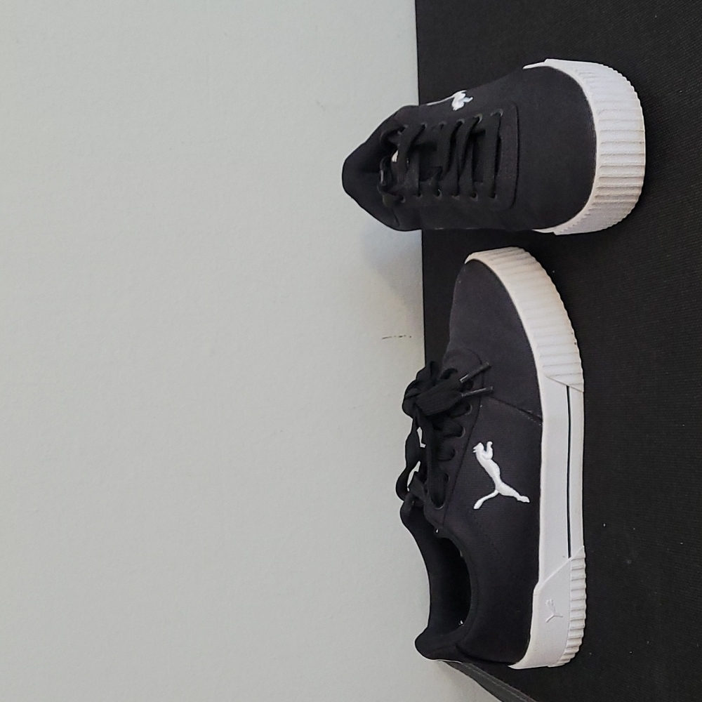 Pumas Shoes